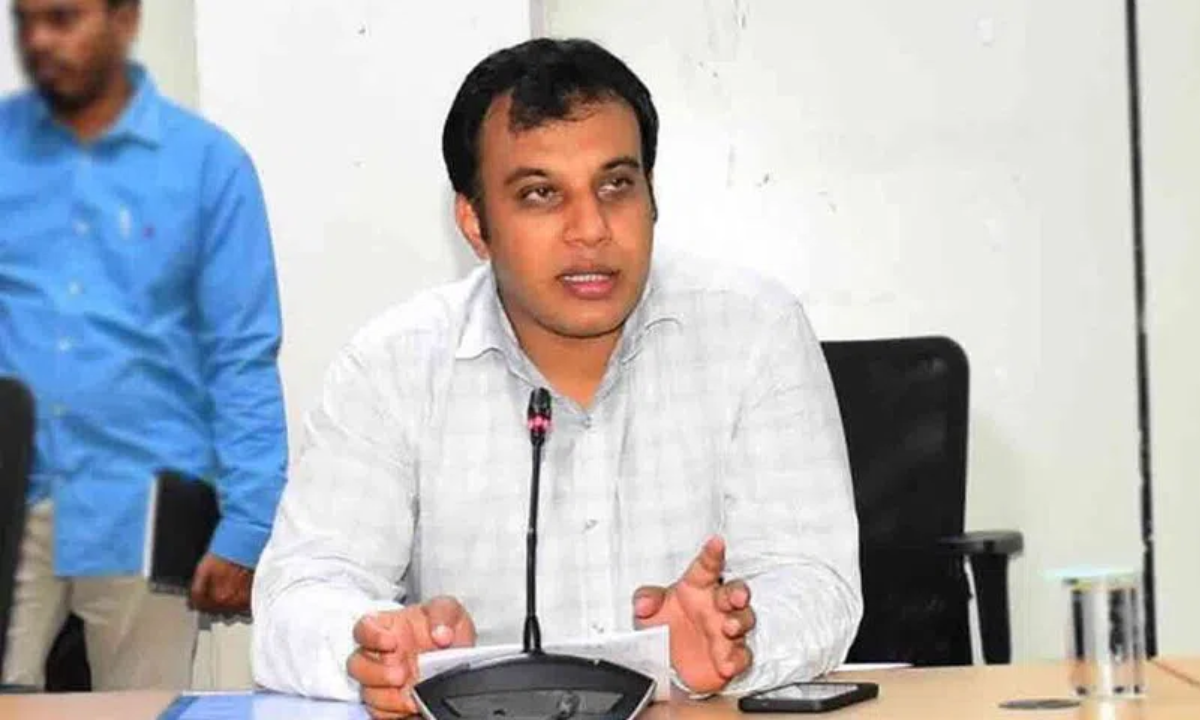 Collector Sandeep Kumar Jha has been transferred