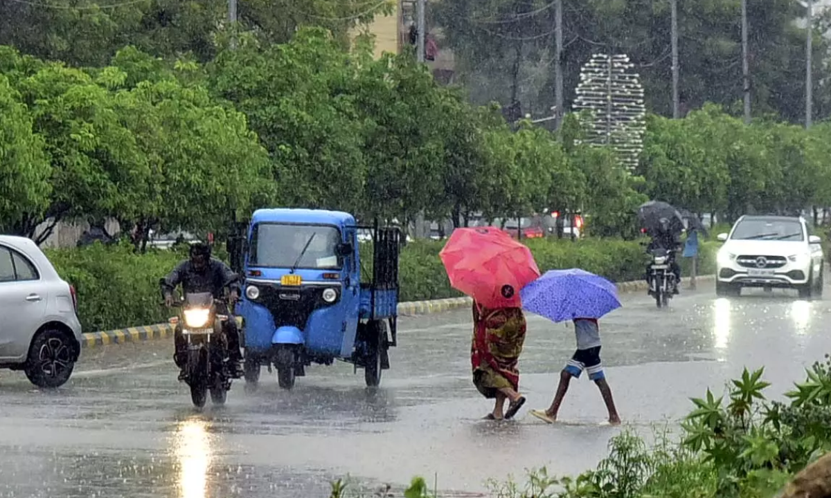 Hyderabad and many parts of telangana to receive heavy rainfall as per imd warning
