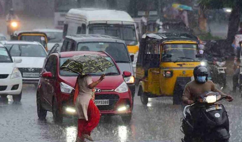 heavy rains in Telangana due to montha cyclone