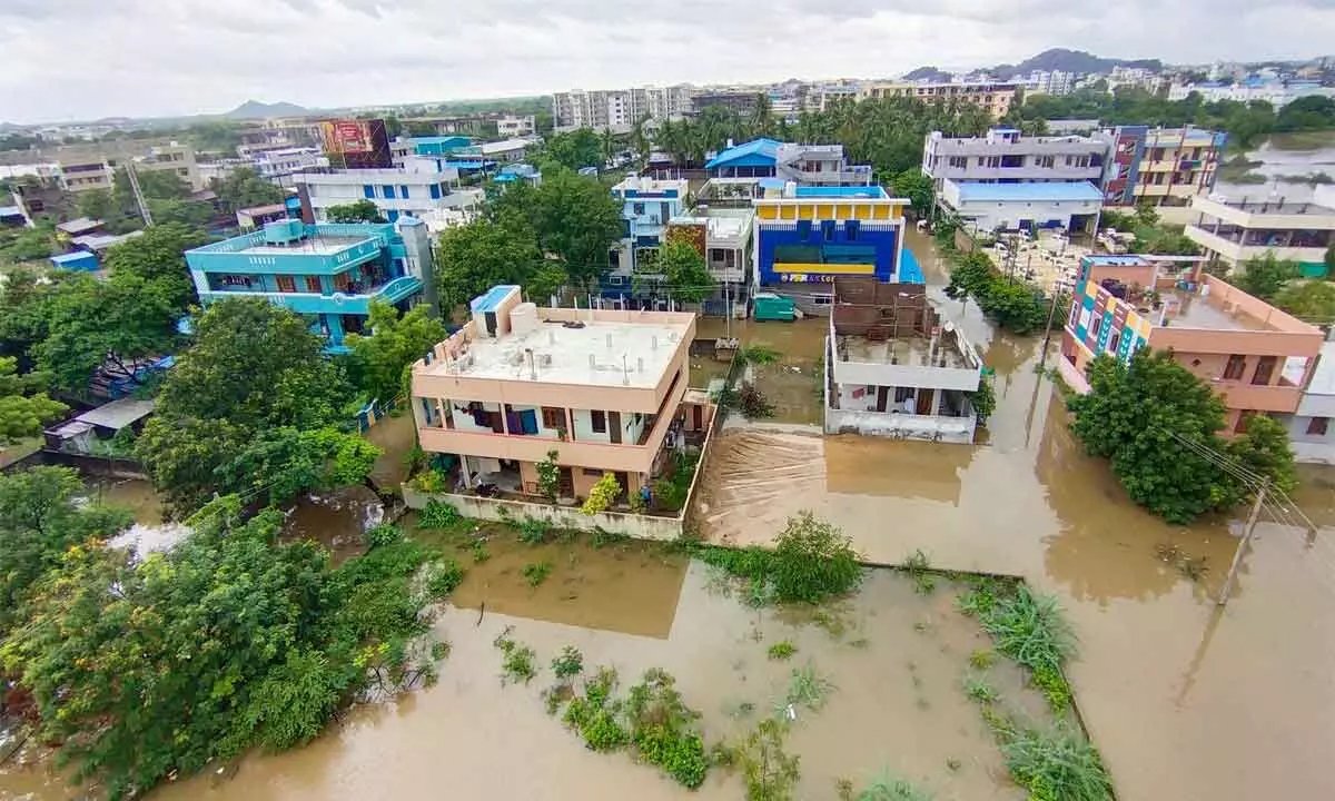 why Warangal drowned for recent rains due to cyclone montha