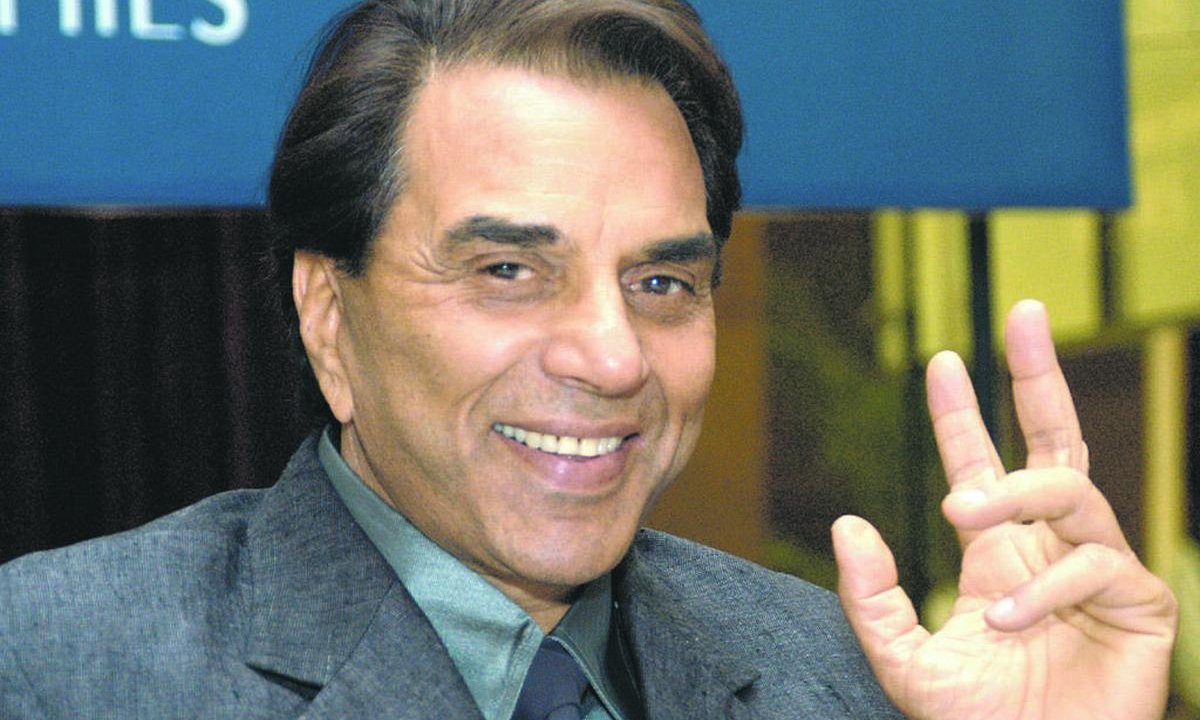 bollywood actor Dharmendra passes away